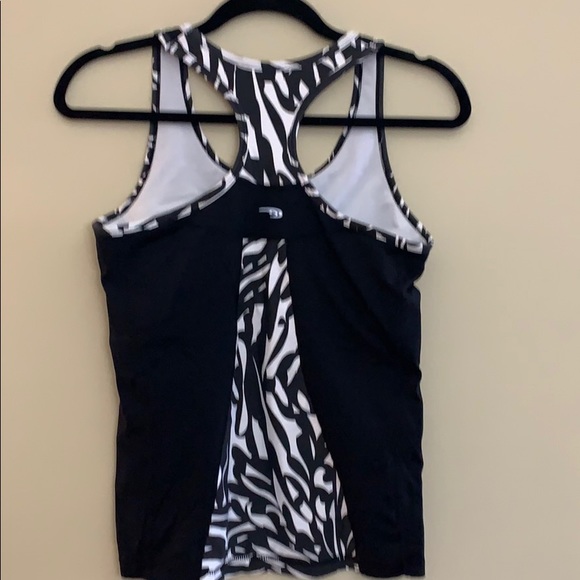 Workout tank - Picture 2 of 3